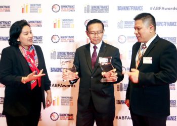 Segmen Ritel Tumbuh Melesat, Bank Mandiri Raih Dua Penghargaan ABF Retail Banking Awards 2023