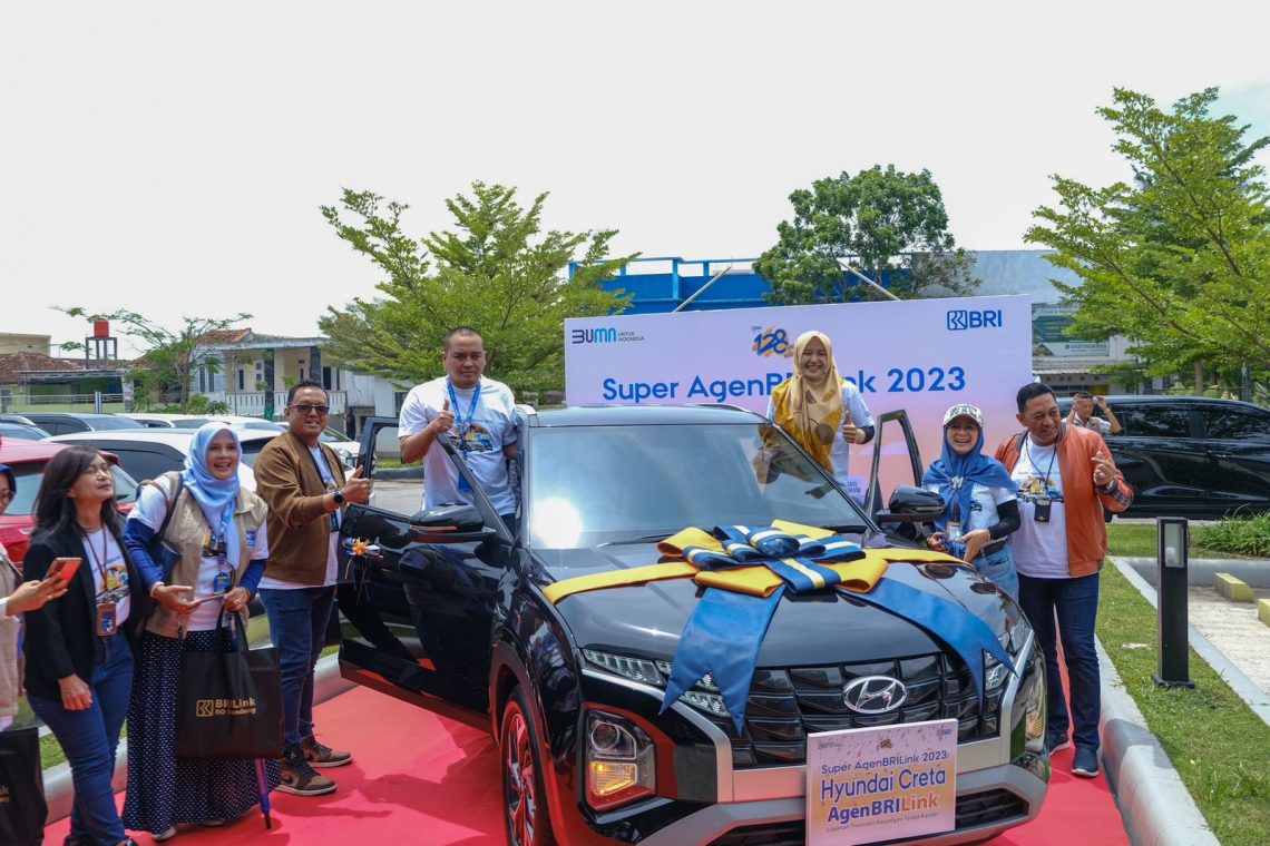 BRI Berikan Apresiasi Mobil Untuk Super AgenBRILink