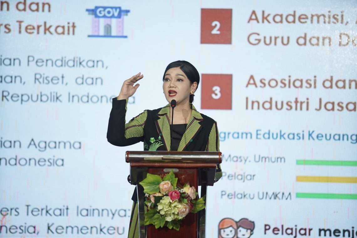 OJK Edukasi Perempuan, Guru dan Pelaku UMKM di Blora