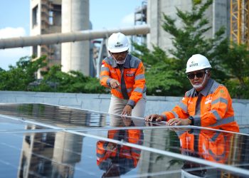 SIG Meluncurkan Program Akselerasi Dekarbonisasi dan Transisi Energi Hijau di Pabrik Tuban