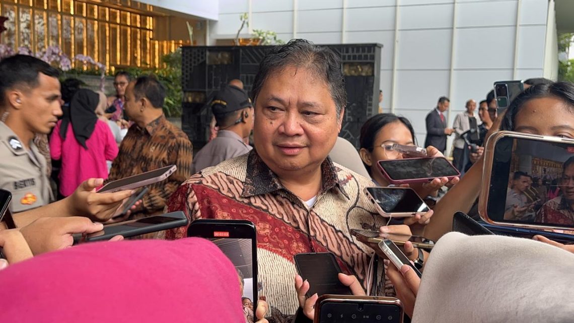 Menteri Airlangga Hartarto: Bansos Disalurkan Lewat Kantor Pos, Membuat Akses Lebih Mudah dan Efisien