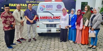 BRI Kanca Tambun Serahkan Bantuan Ambulance untuk Institut Bisnis Muhammadiyah Bekasi