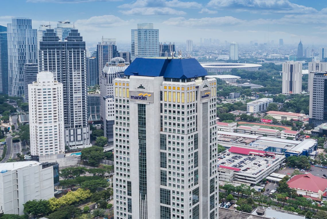 Fitch Naikkan Rating Bank Mandiri Jadi BBB