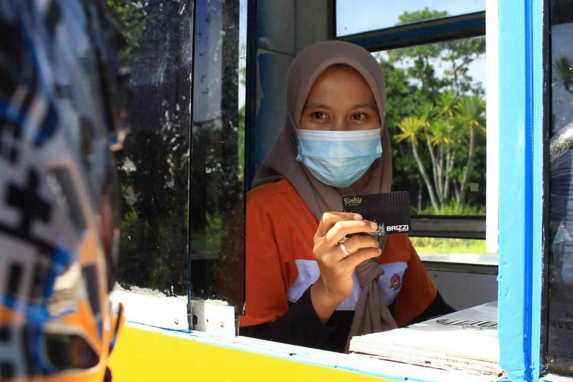BRI Bagikan Cara Praktis Top-Up Saldo BRIZZI, Siapkan Libur Nataru
