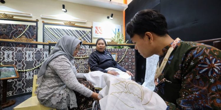 Hari Batik Nasional 2026, BNI Kerek Daya Saing UMKM Kriya Menuju Kancah Global