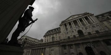 Inggris Menaikkan Suku Bunga jadi 3,5%