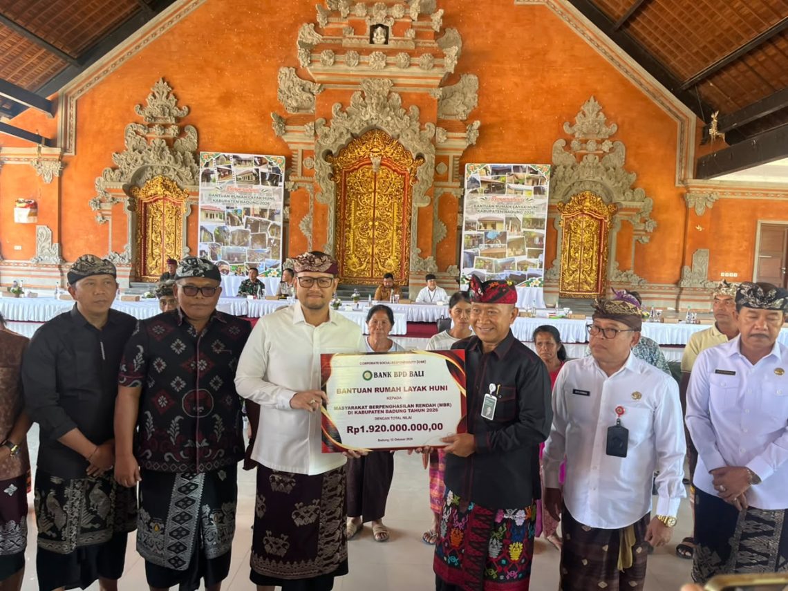 Dukung Ekonomi Kerthi Bali, Bank BPD Bali Bangun 24 Rumah Baru dan Renovasi 20 Hunian Warga