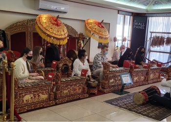 Kunjungi KBRI Canberra, Siswa Australia Belajar Bahasa Indonesia, Tari Bali dan Angklung