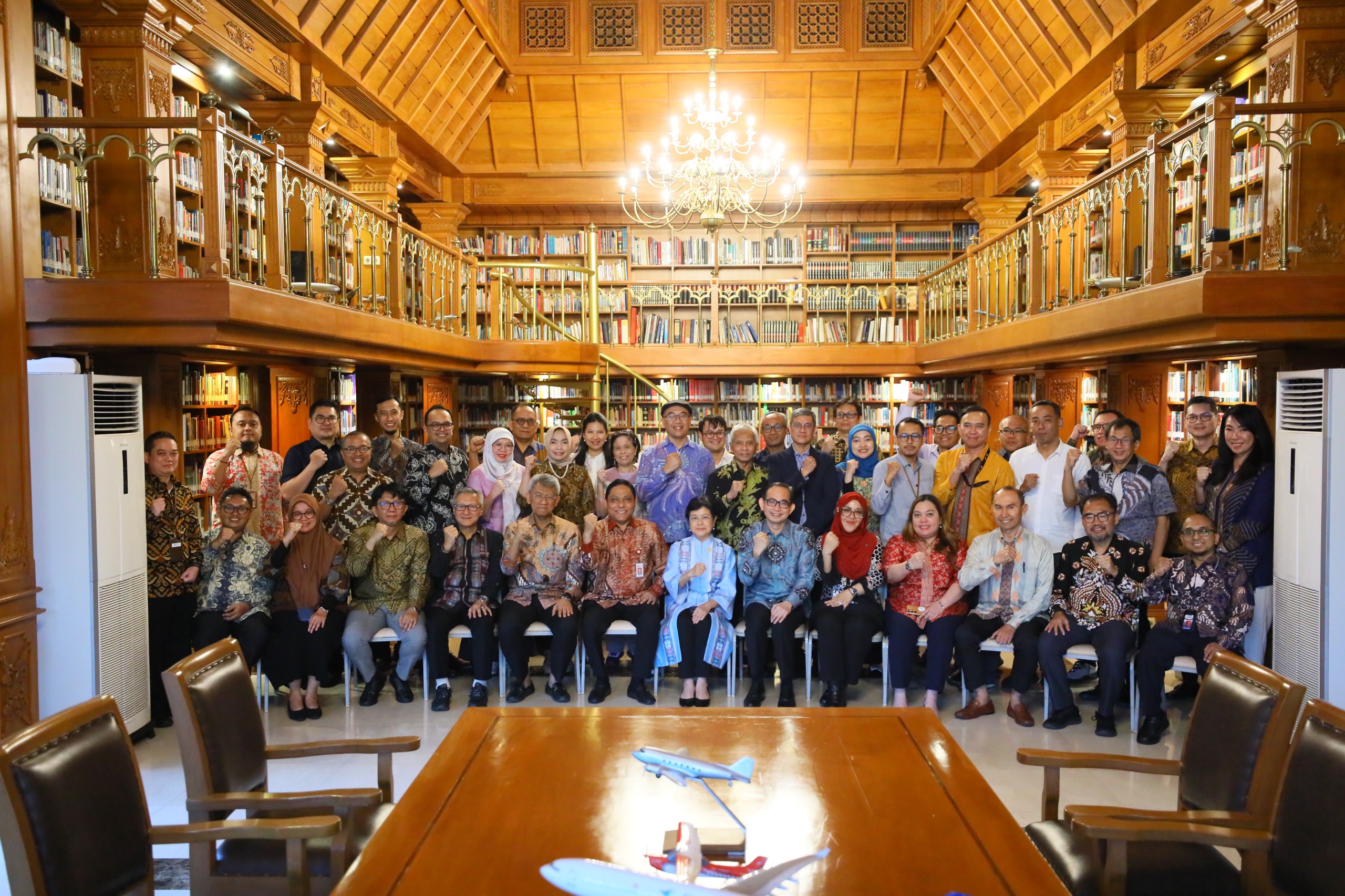 OJK Gandeng Asosiasi Profesi Perkuat Penguatan Governansi Di Sektor Jasa Keuangan