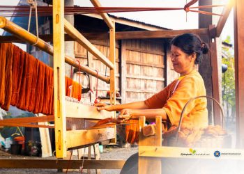 Maybank Women Eco-Weavers, Pamerkan Kreasi Penenun Perempuan Indonesia