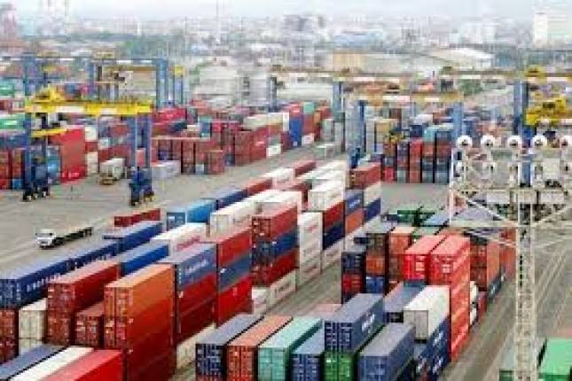 Surplus Neraca Perdagangan Berlanjut