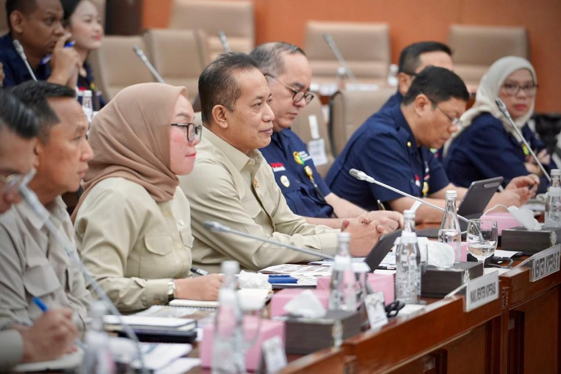 DPR Soroti Kesiapan SDM Kopdes Merah Putih, Kemenkop Pastikan Program Berjalan Transparan