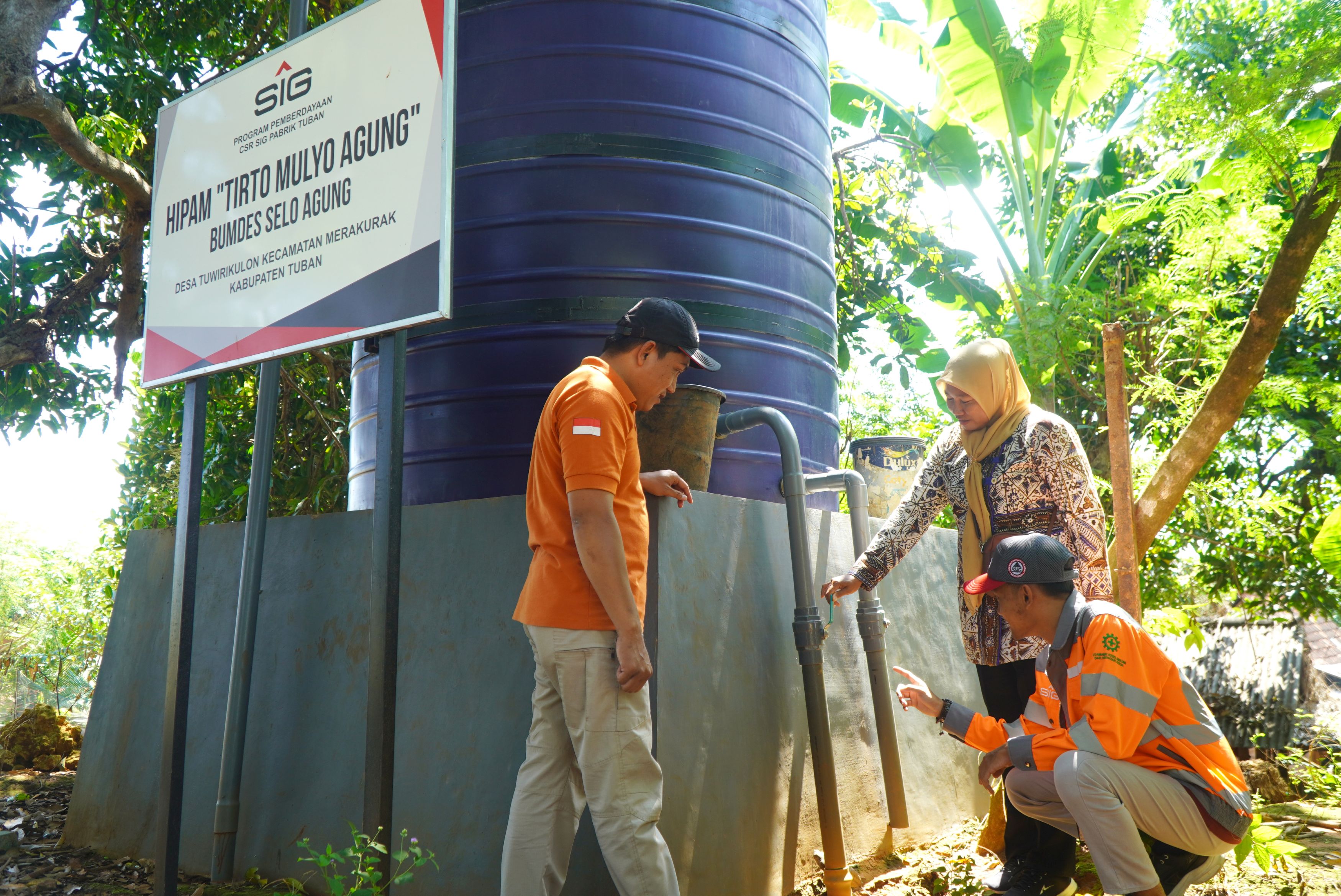 SIG Bangun Infrastruktur Air Bersih di Tuban, 94 KK Kini Nikmati Akses Air Langsung ke Rumah