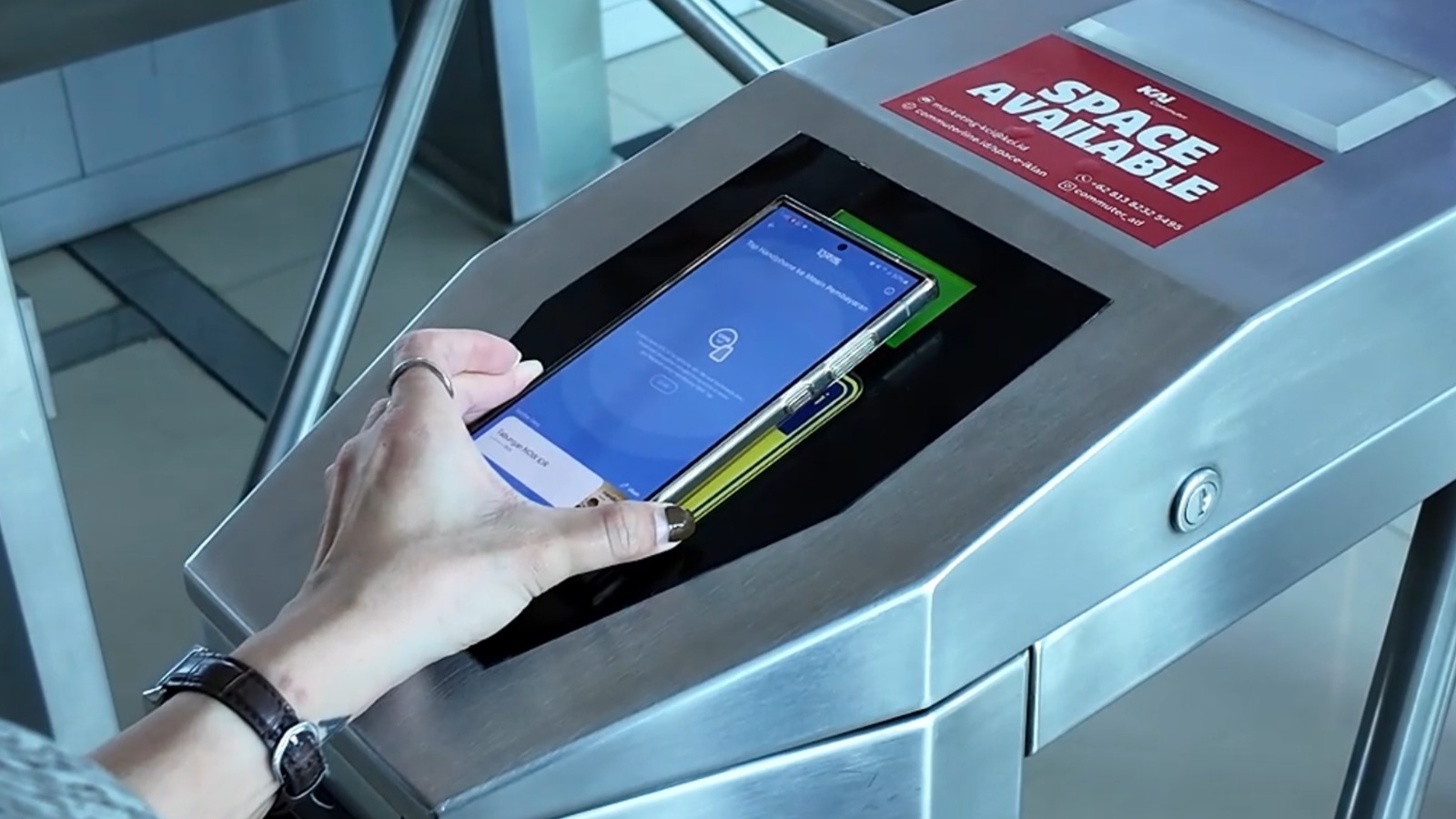 Bank Mandiri Bawa QRIS Tap Livin’ ke Yogyakarta, Pembayaran Transportasi Publik Kini Lebih Praktis