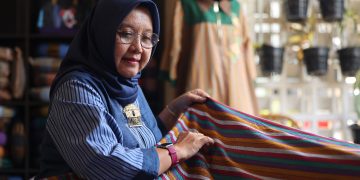 BRI Bangkitkan Ekonomi Perempuan, Angkat Tenun Lurik ‘Diopeni’ ke Pasar Lebih Luas